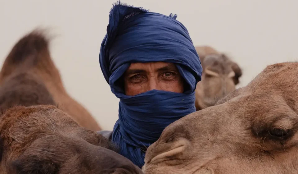 The Easiest Way to Simplify Your Makeup Routine 16